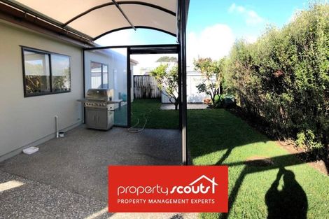 Photo of property in 19b Beach Road, Te Atatu Peninsula, Auckland, 0610