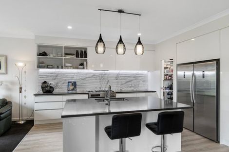 Photo of property in 5 Gumtree Lane, Omokoroa, 3114