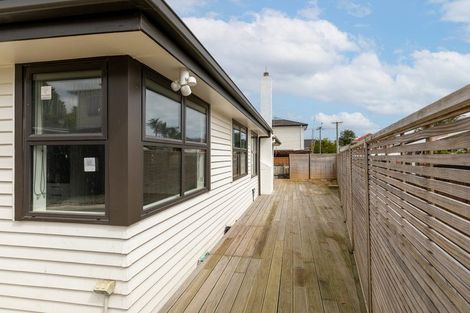 Photo of property in 15 Milan Road, Papatoetoe, Auckland, 2025