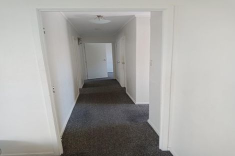 Photo of property in 1/34b Sunnynook Road, Sunnynook, Auckland, 0620