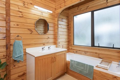 Photo of property in 1 Adams Road, Whataupoko, Gisborne, 4010