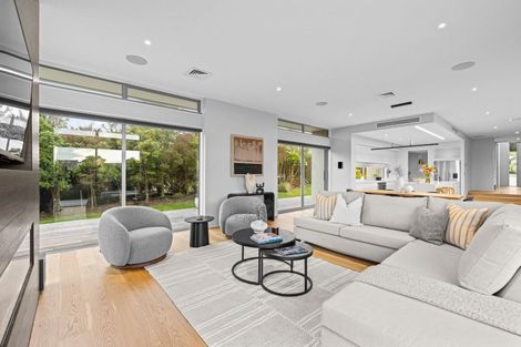 Photo of property in 2 Aglaia Place, Cracroft, Christchurch, 8022