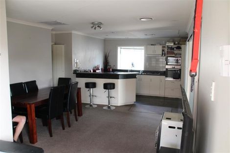 Photo of property in 110 Palmers Road, New Brighton, Christchurch, 8083