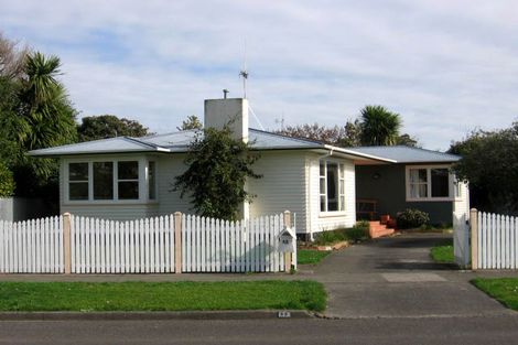 Photo of property in 88 Wikiriwhi Crescent, Awapuni, Palmerston North, 4412