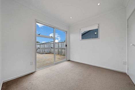 Photo of property in 54 Edgewater Drive, Pakuranga, Auckland, 2010
