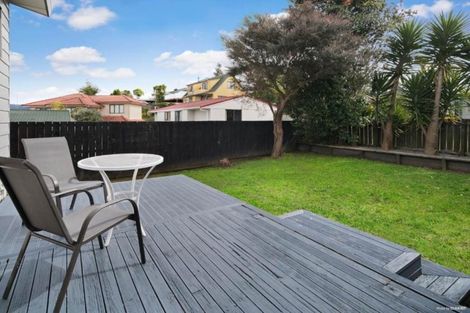 Photo of property in 3/248 Sturges Road, Henderson, Auckland, 0612