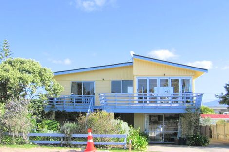 Photo of property in 42 Karewa Parade, Papamoa Beach, Papamoa, 3118