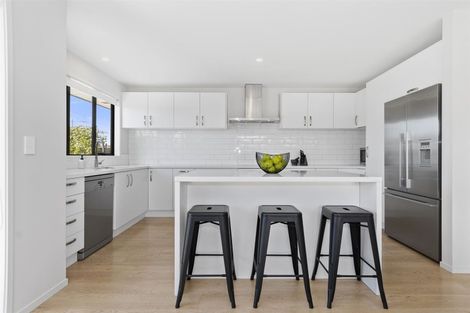 Photo of property in 2 Pimelea Street, Papamoa Beach, Papamoa, 3118