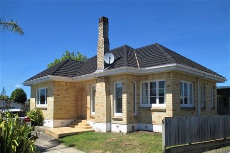 Photo of property in 15 Carey Street, Maeroa, Hamilton, 3200