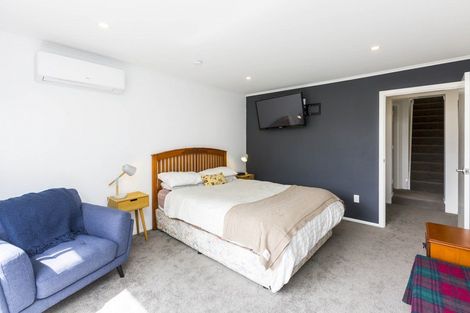 Photo of property in 44 Dowling Grove, Silverstream, Upper Hutt, 5019