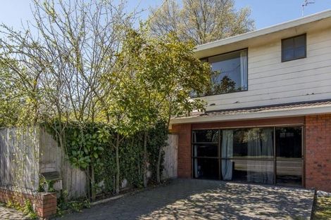 Photo of property in 1/146 Waimairi Road, Ilam, Christchurch, 8041