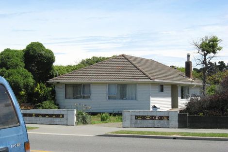 Photo of property in 108 Estuary Road, South New Brighton, Christchurch, 8062