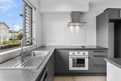 Photo of property in 16 Shelduck Way, Hobsonville, Auckland, 0616