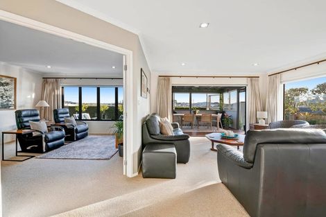 Photo of property in 14 Seamount Drive, Red Beach, 0932