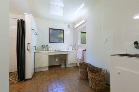 Photo of property in 126 Garden Road, Piha, New Lynn, 0772