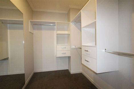 Photo of property in 8 Henriette Place, The Gardens, Auckland, 2105