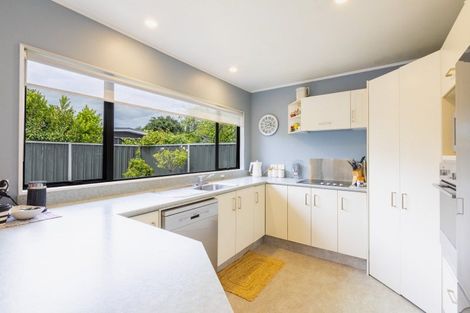 Photo of property in 2/25 Margaret Avenue, Havelock North, 4130