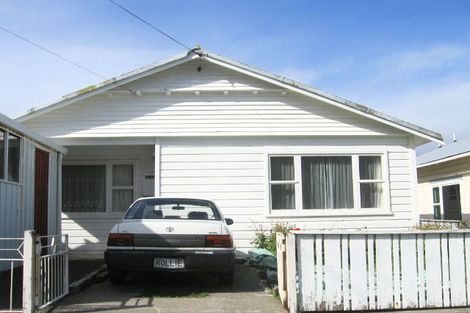 Photo of property in 27 Freyberg Street, Lyall Bay, Wellington, 6022