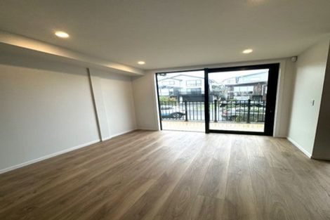 Photo of property in 8/19 Windlass Street, Long Bay, Auckland, 0630