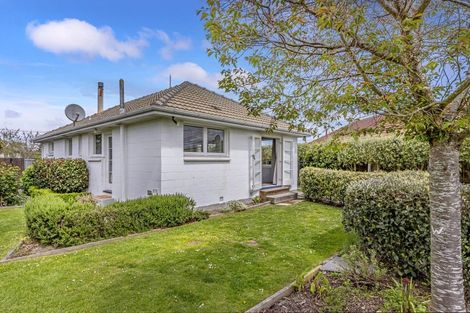 Photo of property in 85 Farquhars Road, Redwood, Christchurch, 8051