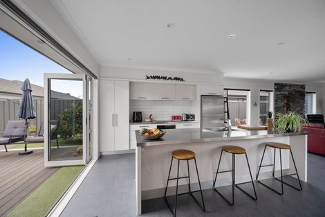 Photo of property in 8 Rakaia Way, Poraiti, Napier, 4112