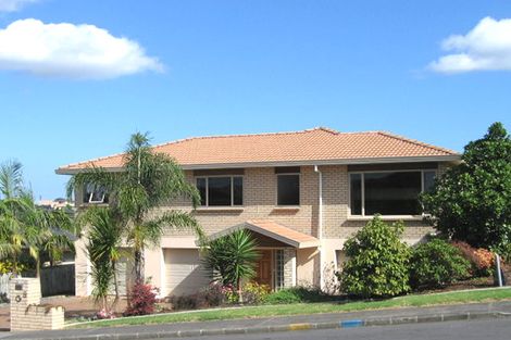 Photo of property in 8 Westergrove Place, West Harbour, Auckland, 0618