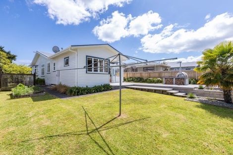Photo of property in 25 Glen Almond Street, New Plymouth, 4310