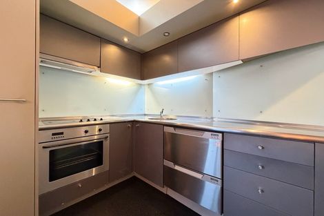 Photo of property in Gerondis Bldg Apartments, 401/60 Willis Street, Wellington Central, Wellington, 6011