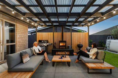 Photo of property in 22 Rainey Crescent, Papamoa Beach, Papamoa, 3118