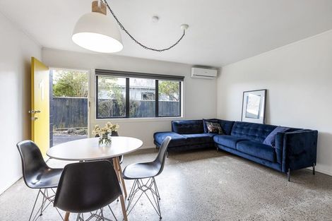 Photo of property in 1/125a Birkdale Road, Birkdale, Auckland, 0626