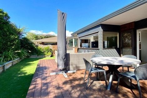 Photo of property in 1 Ruamoana Place, Omokoroa, 3114