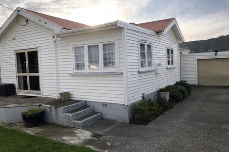 Photo of property in 11 Sinclair Street, Ebdentown, Upper Hutt, 5018