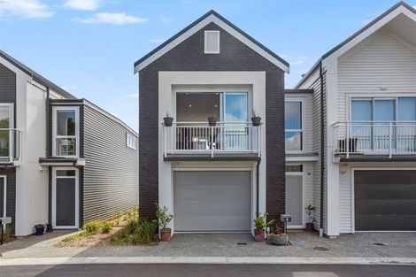 Photo of property in 8 Kopua Place, Whitby, Porirua, 5024
