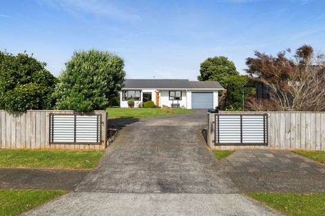 Photo of property in 16 Ponderosa Place, Opunake, 4616