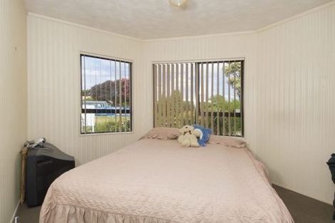 Photo of property in 2/47 Girven Road, Mount Maunganui, 3116