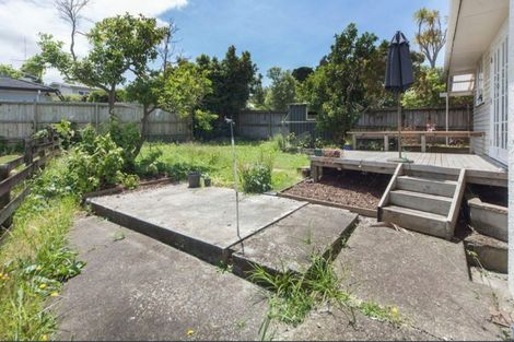 Photo of property in 24 Coniston Avenue, Te Atatu South, Auckland, 0610