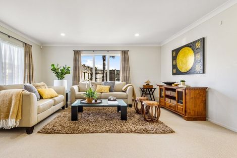 Photo of property in 51 William Gamble Drive, Greenhithe, Auckland, 0632