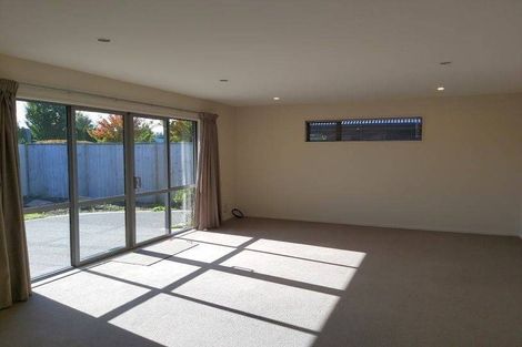 Photo of property in 14 Charente Way, Yaldhurst, Christchurch, 8042