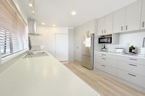 Photo of property in 22 Davington Way, Burswood, Auckland, 2013