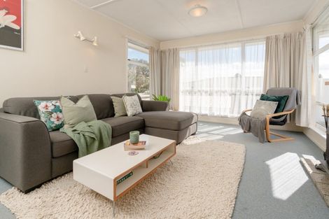 Photo of property in 15 Mark Avenue, Paparangi, Wellington, 6037