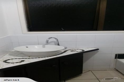 Photo of property in 5 Foley Place, Torbay, Auckland, 0632