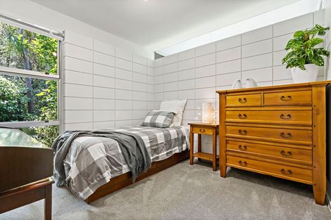 Photo of property in 7 Helvetia Drive, Browns Bay, Auckland, 0630