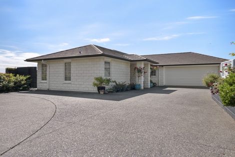 Photo of property in 8c Wiltshire Place, Te Puke, 3119