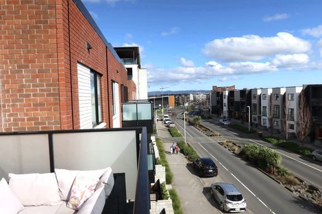 Photo of property in 3/22 Kerewhenua Crescent, Hobsonville, 0616