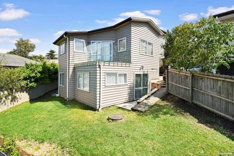 Photo of property in 260a Wairau Road, Glenfield, Auckland, 0627