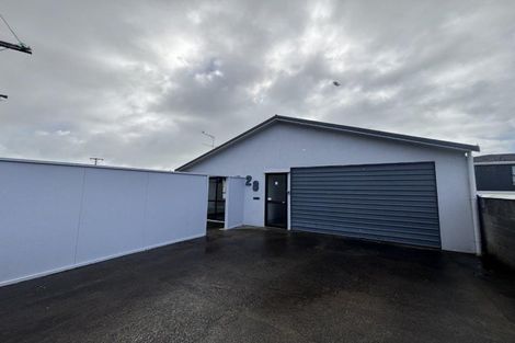Photo of property in 28 Breakwater Road, Moturoa, New Plymouth, 4310