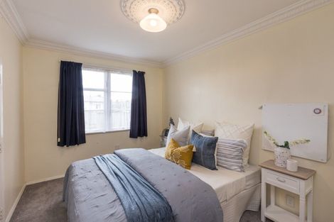 Photo of property in 2 Norwich Place, Awapuni, Palmerston North, 4412