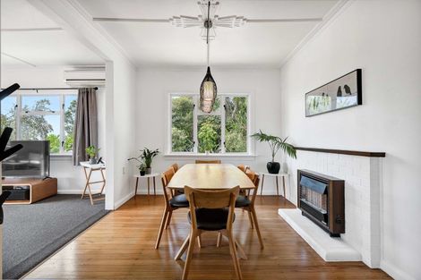 Photo of property in 29 Queens Road, Glen Avon, New Plymouth, 4312