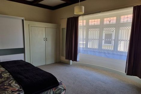 Photo of property in 7 Maungakiekie Avenue, Greenlane, Auckland, 1051