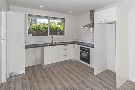 Photo of property in 1/86 Avonhead Road, Avonhead, Christchurch, 8042